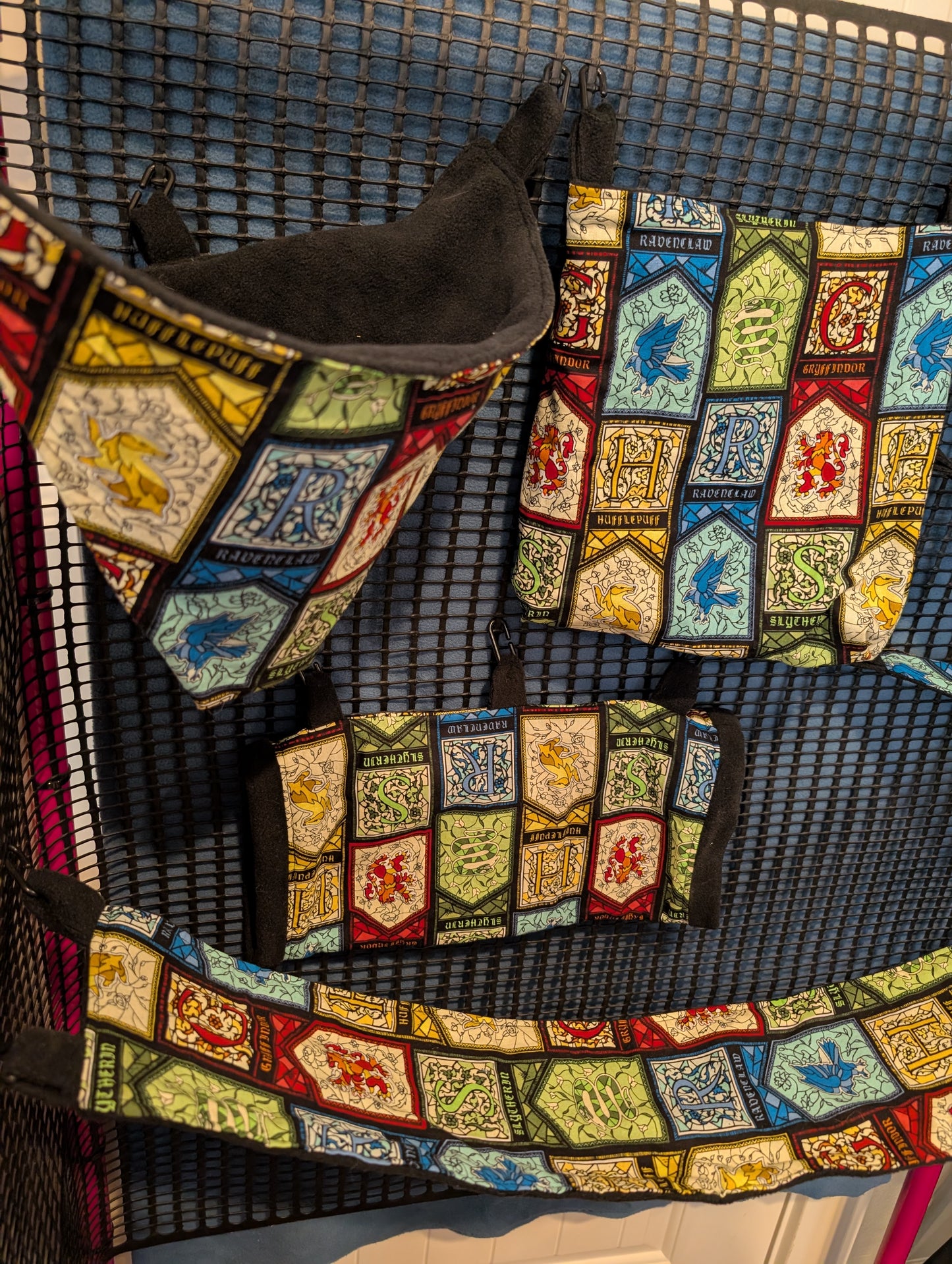 Hogwarts 7-Piece Harry Potter™ Cage Set