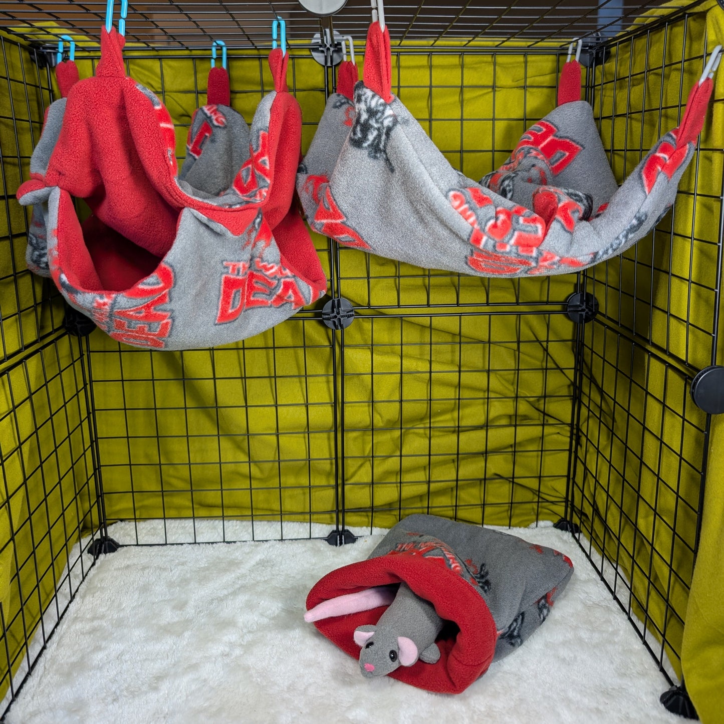 The Walking Dead 3-Piece Small Mammal Cage Set