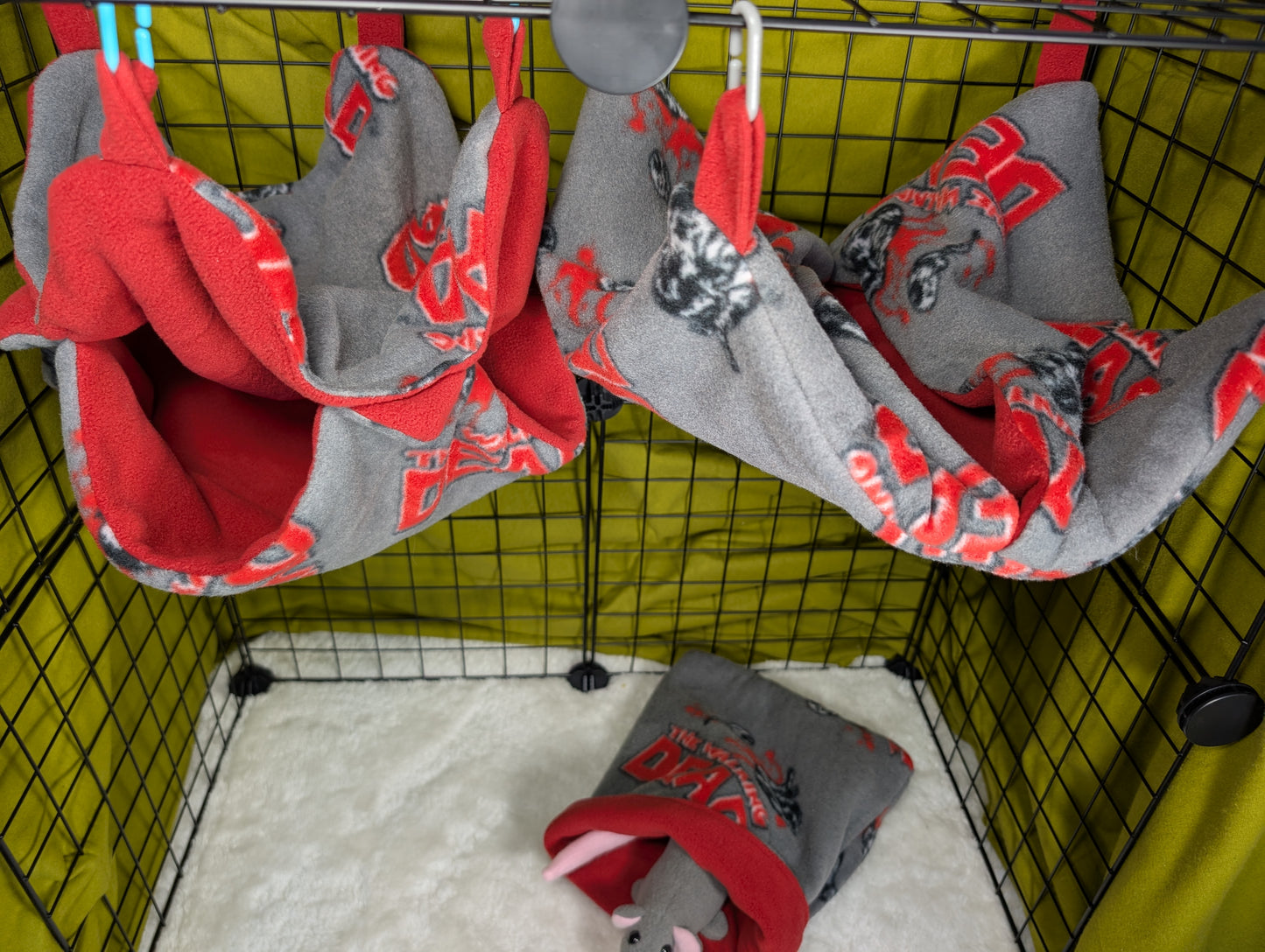 The Walking Dead 3-Piece Small Mammal Cage Set