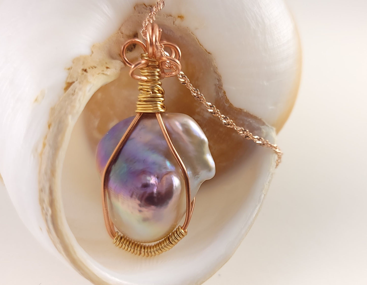 Beautiful Hand-wrapped Baroque Pendant