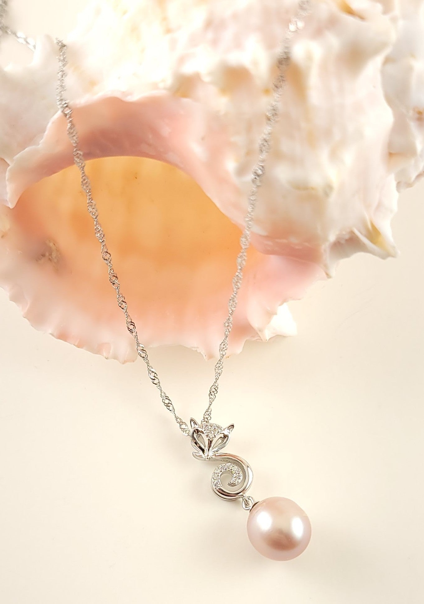 Leucistic Sugar Glider Pearl Pendant