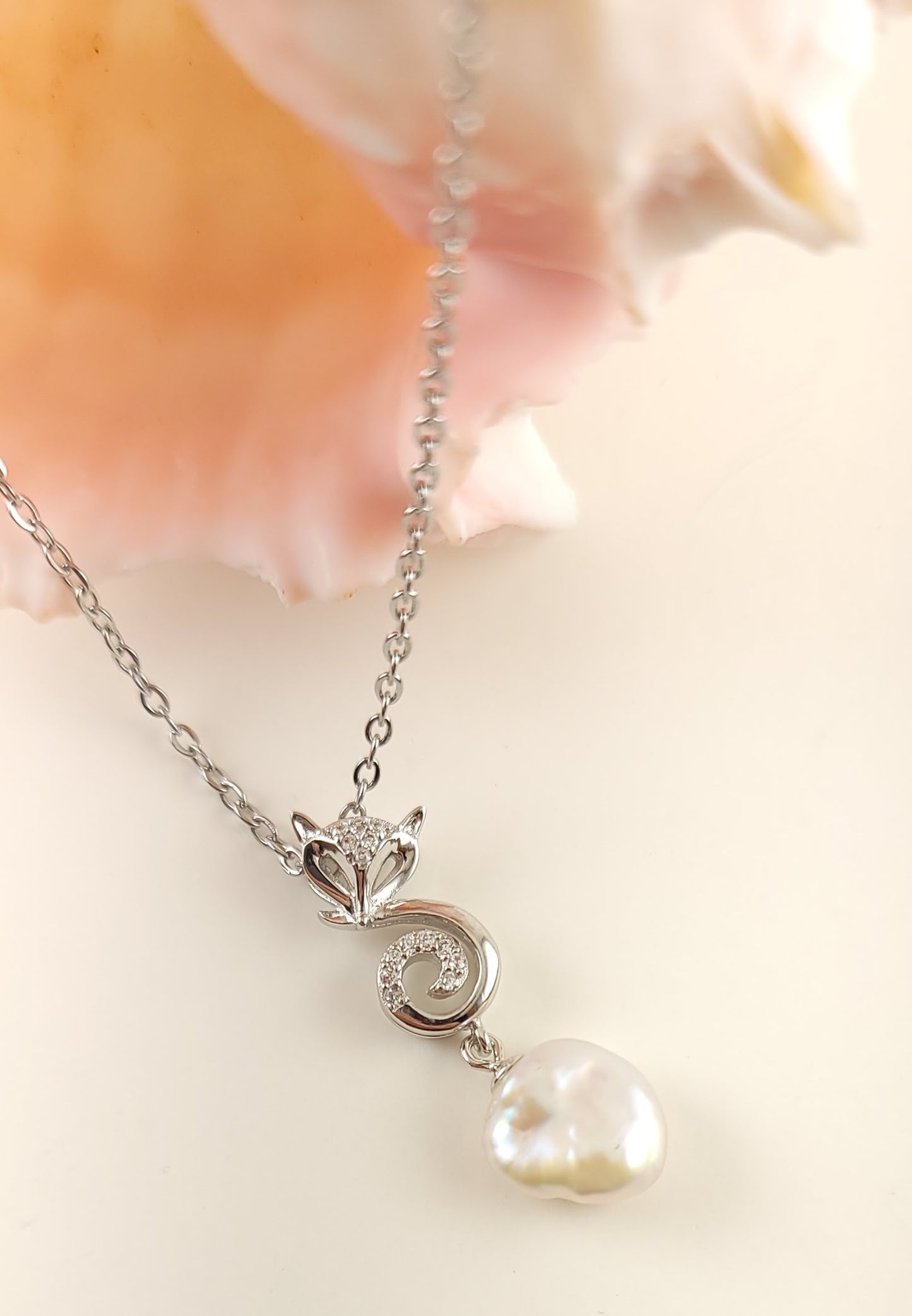 Leucistic Sugar Glider Pearl Pendant