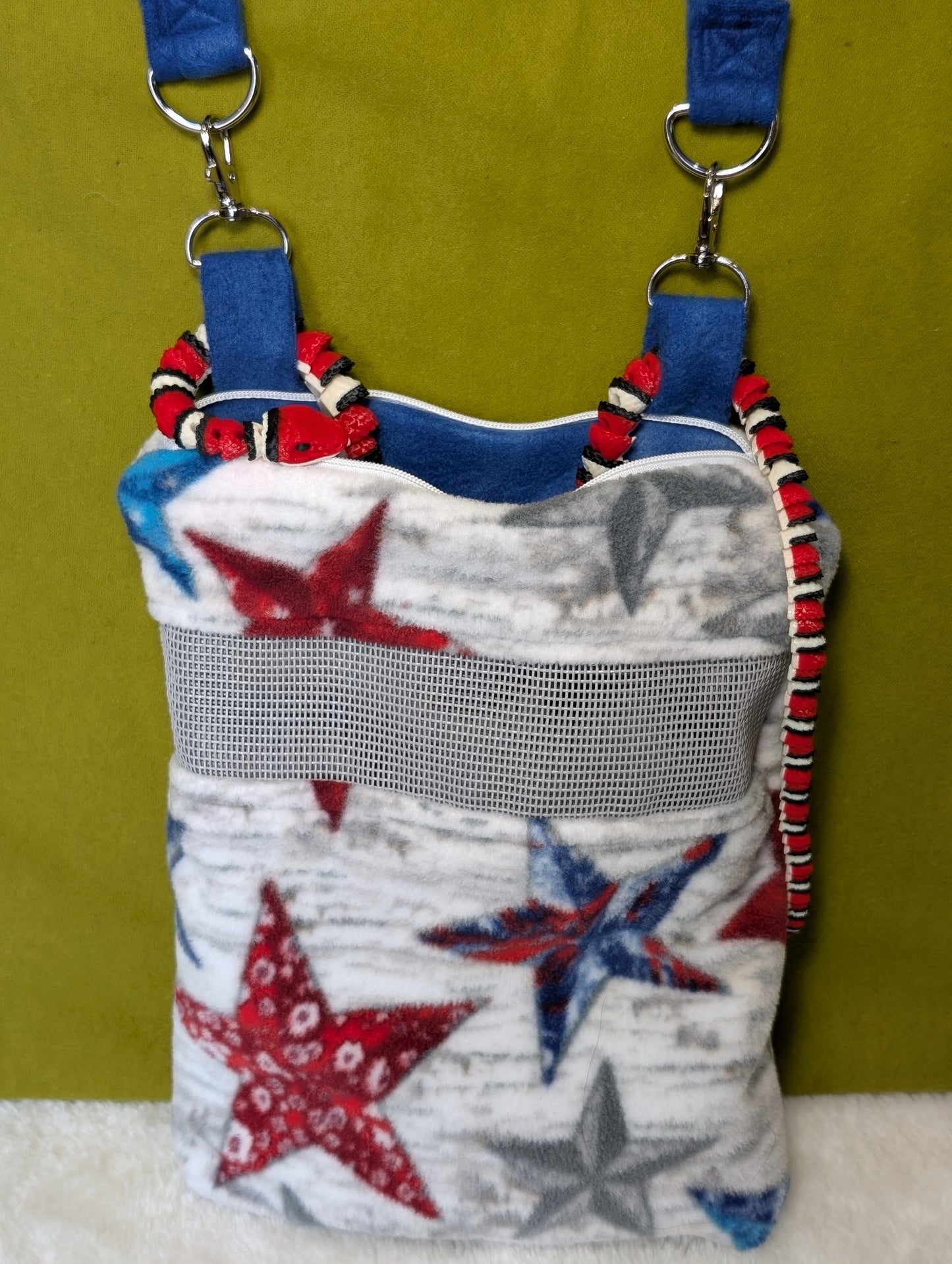 Travel Bonding Bags for Exotic Pets – Breathable, Secure, and Cozy