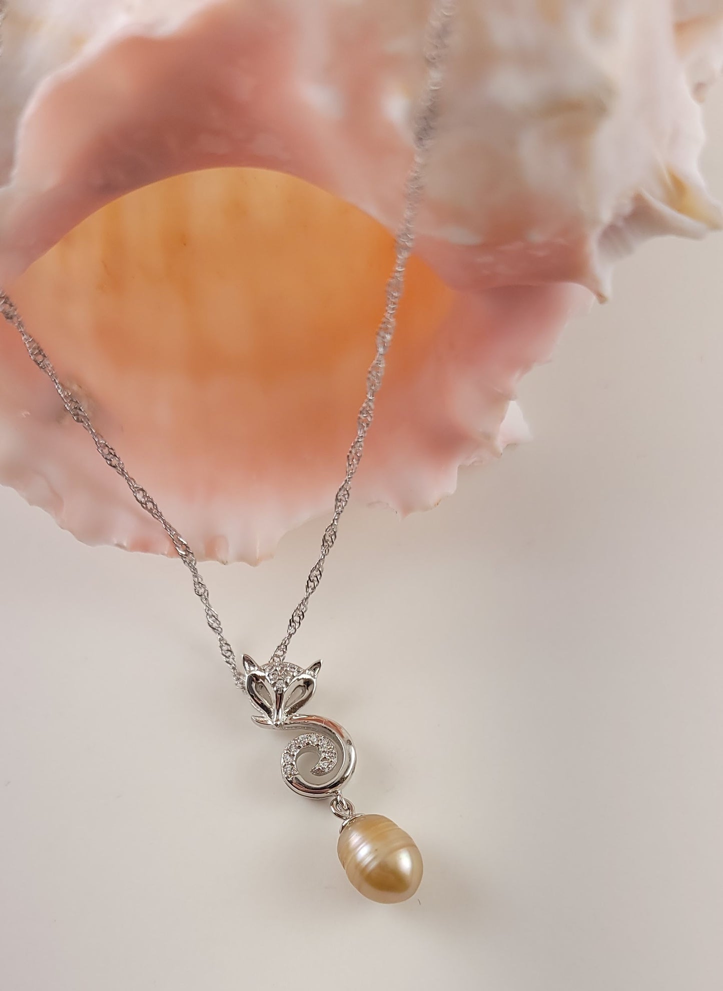 Leucistic Sugar Glider Pearl Pendant