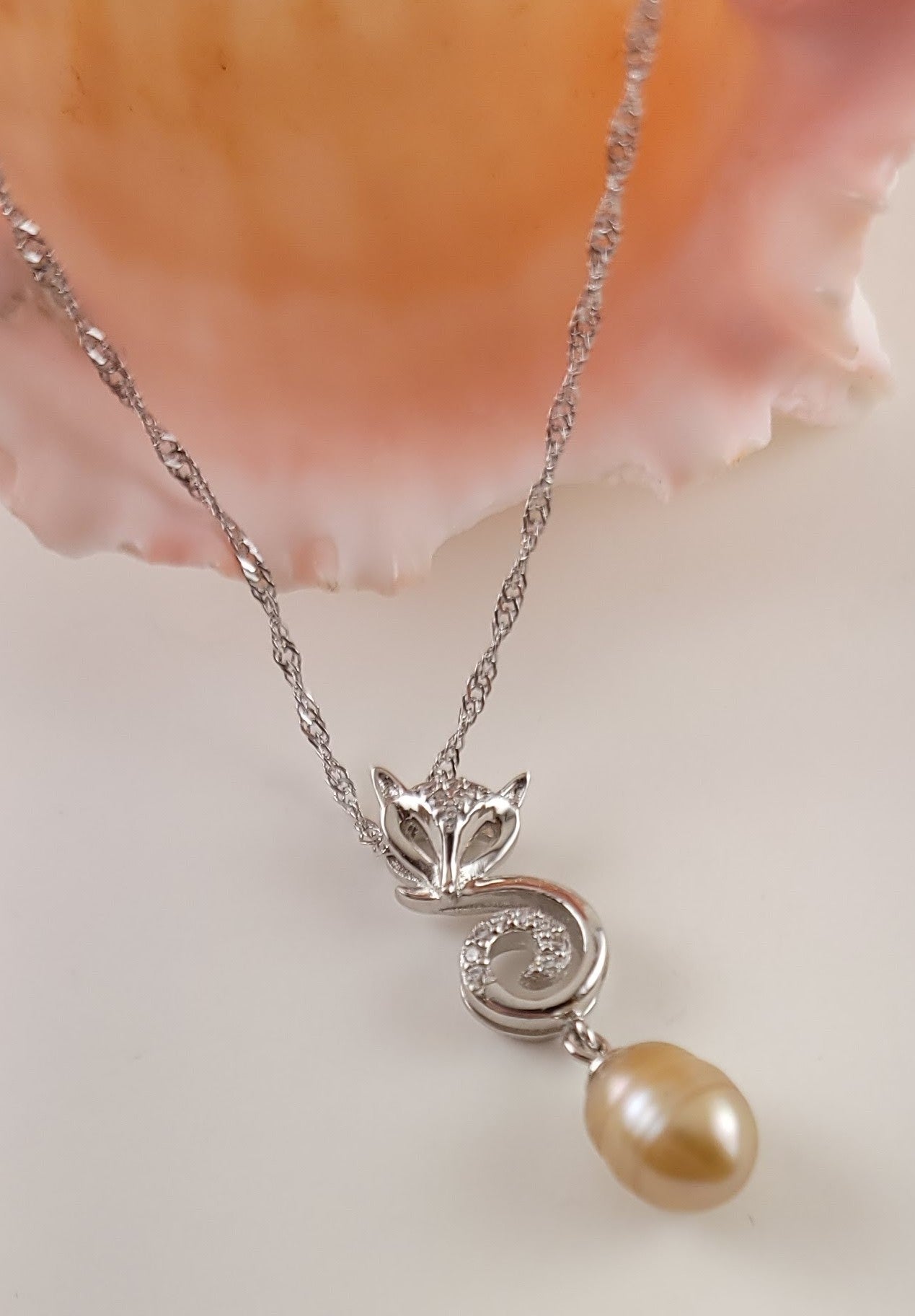 Leucistic Sugar Glider Pearl Pendant