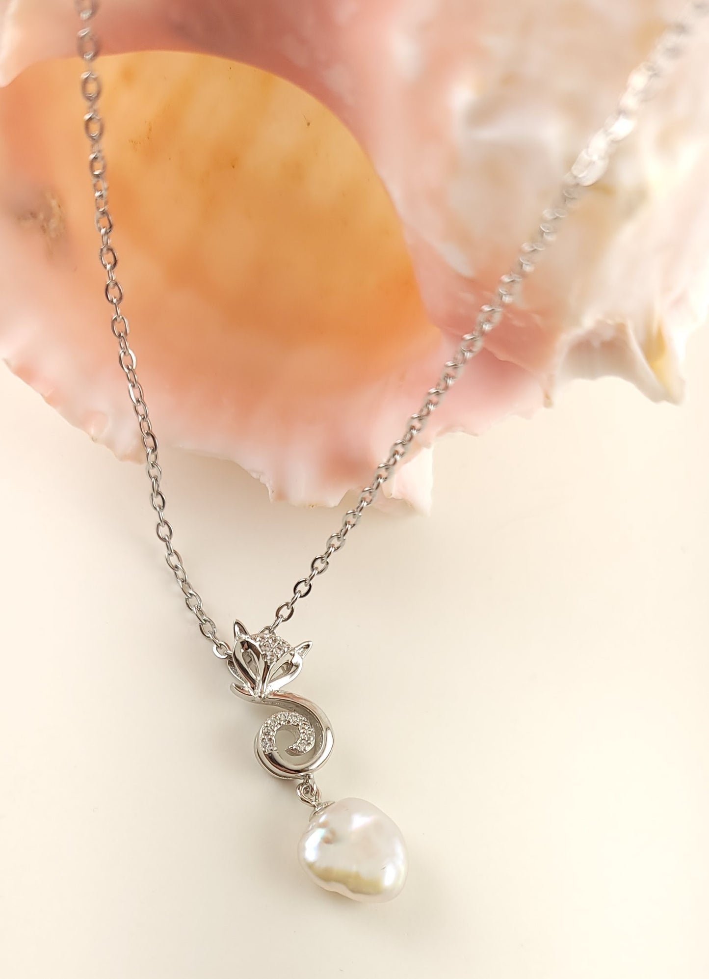 Leucistic Sugar Glider Pearl Pendant