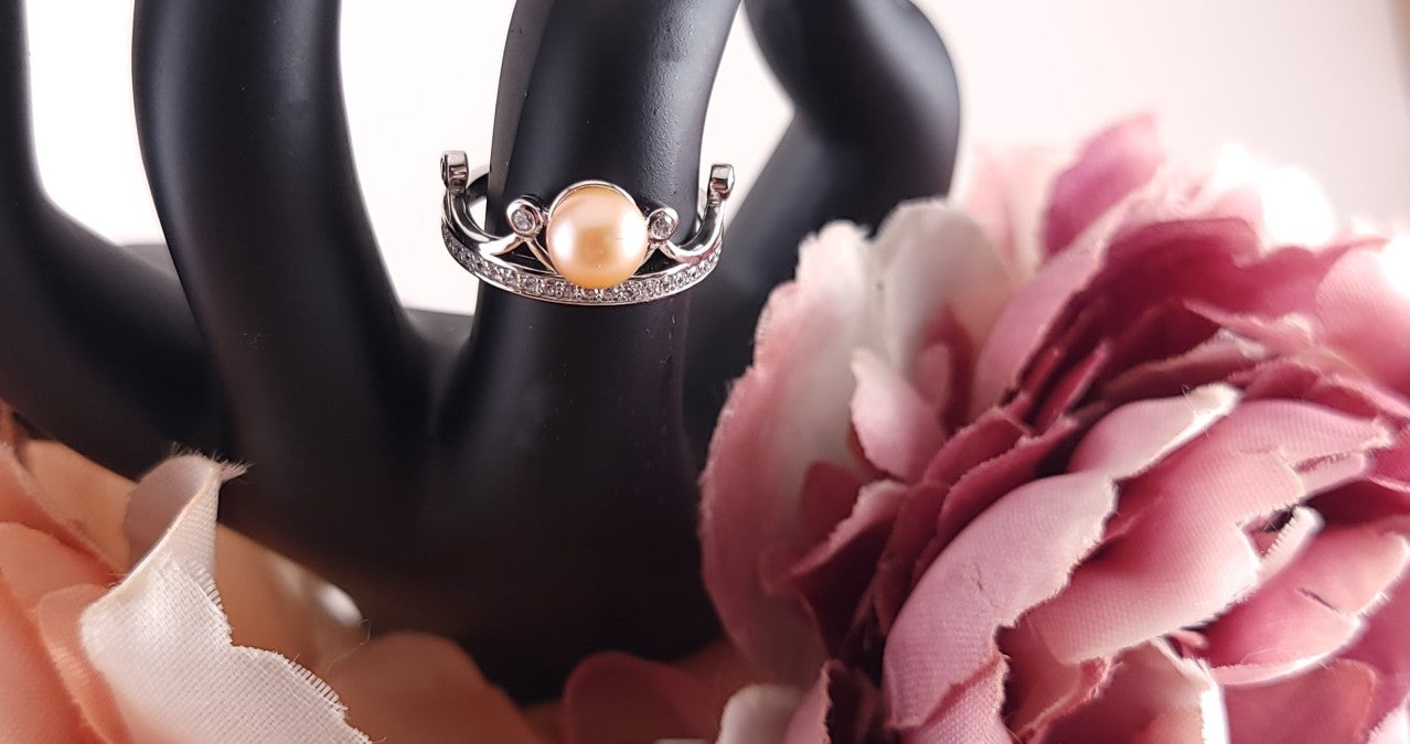 Royal Crown Pearl Adjustable Ring